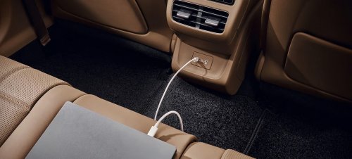 The $28K Flagship Hyundai Sedan Americans Called The Azera Closes In On Genesis