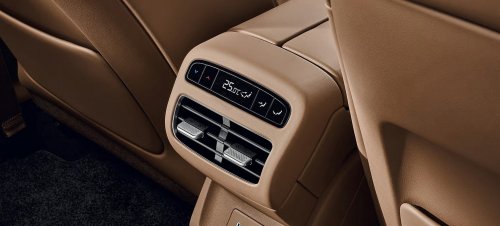 The $28K Flagship Hyundai Sedan Americans Called The Azera Closes In On Genesis