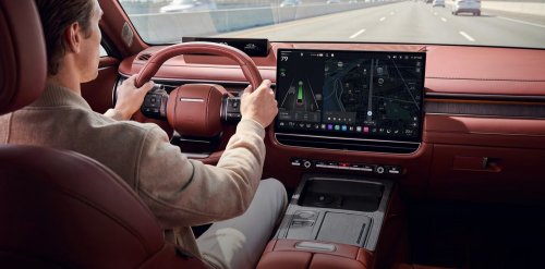 The $28K Flagship Hyundai Sedan Americans Called The Azera Closes In On Genesis