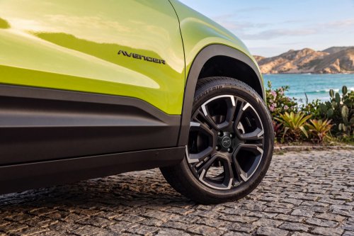 Jeep’s Facelifted Avenger Finally Catches Up To The Compass