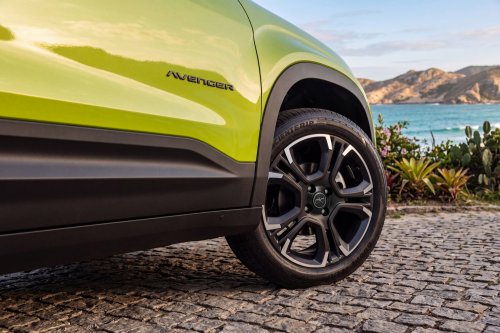 Jeep’s Facelifted Avenger Finally Catches Up To The Compass