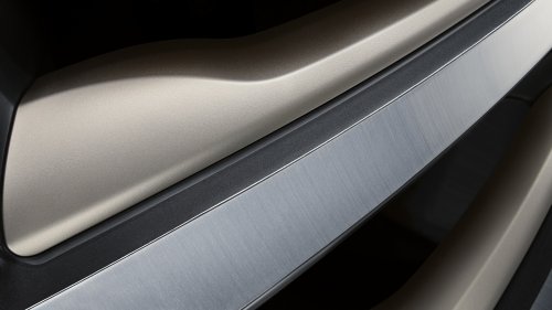 The $337,000 Range Rover SV Ultra Has No Leather And A Floor That Pulses To Music