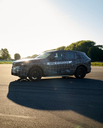 BMW iX5 Hydrogen Teased With 385 Miles Of Range