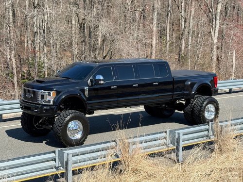 Ford, Six-Door Ford F-450 Looks Expensive. Its $1,038 Fuel Bill Agrees