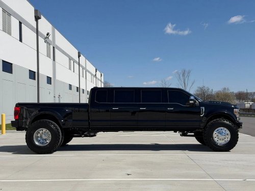 Six-Door Ford F-450 Looks Expensive. Its $1,038 Fuel Bill Agrees