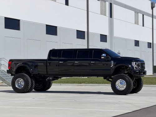Six-Door Ford F-450 Looks Expensive. Its $1,038 Fuel Bill Agrees