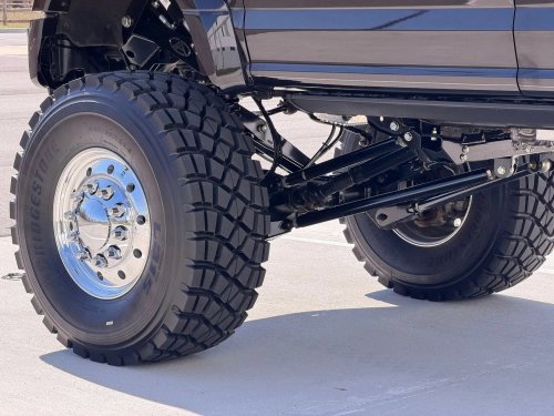 Six-Door Ford F-450 Looks Expensive. Its $1,038 Fuel Bill Agrees