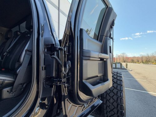 Six-Door Ford F-450 Looks Expensive. Its $1,038 Fuel Bill Agrees