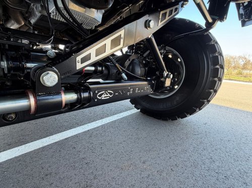 Six-Door Ford F-450 Looks Expensive. Its $1,038 Fuel Bill Agrees