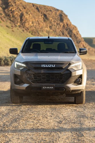 Isuzu’s 2026 D-Max Loses Every Spec Battle Against The Hilux And Ranger, And Buyers Don’t Care | Review
