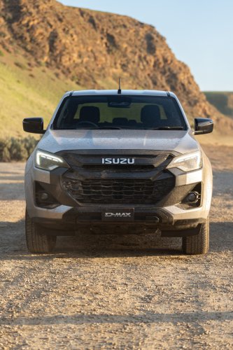 Isuzu’s 2026 D-Max Loses Every Spec Battle Against The Hilux And Ranger, And Buyers Don’t Care | Review
