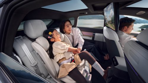 China Gets The AUDI EX7 With 671 HP And A 59-Inch Display, America Gets The Q7