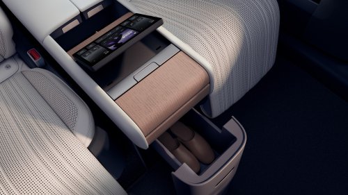 China Gets The AUDI EX7 With 671 HP And A 59-Inch Display, America Gets The Q7