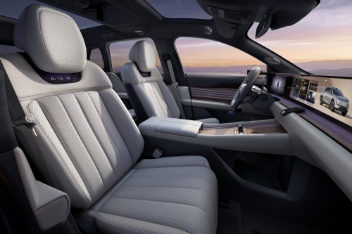 Audi, Audi Q7, China Gets The AUDI EX7 With 671 HP And A 59-Inch Display, America Gets The Q7