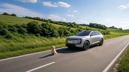 China Gets The AUDI EX7 With 671 HP And A 59-Inch Display, America Gets The Q7