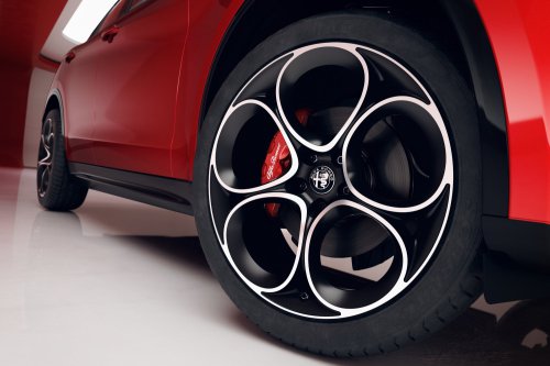 Alfa’s Aging Sedan And SUV Steal The Quadrifoglio’s Best Hardware