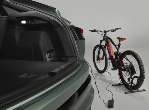 Audi Fixed The 2027 Q4 E-Tron’s Controls Everyone Complained About, Then Removed A Different Set