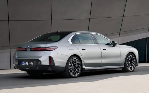 BMW’s 7-Series Facelift Hides A Blueprint For Every Older Model It Still Sells