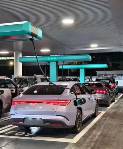 BYD’s 5-Minute Flash Charging Is Coming To Canada Before Its Cars Are