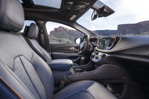 Chrysler, Chrysler’s CEO Says Buy The Minivan, And The Data Says He Really Needs You To
