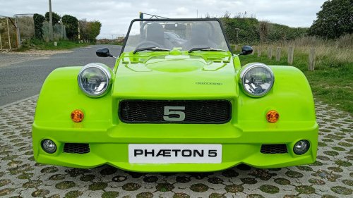 Caterham, For $13,500, You Can Make Your MX-5 Look Like A Caterham From Minecraft