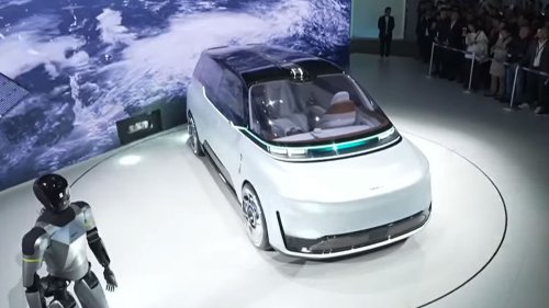 Geely Introduces China’s First Purpose-Built Robotaxi