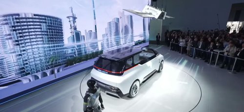 Geely Introduces China’s First Purpose-Built Robotaxi