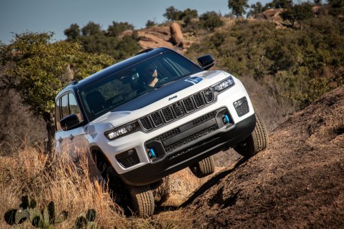 Jeep Is Bringing Back The Grand Cherokee Trailhawk, But Left Something Behind
