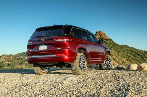 Jeep Is Bringing Back The Grand Cherokee Trailhawk, But Left Something Behind