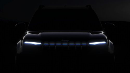 Jeep’s Baby SUV Is Getting An Illuminated Grille And It Looks Better Than It Sounds