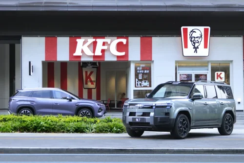 BYD, BYD Flash Charges To 97% In 9 Minutes, And KFC Just Figured Out What To Do With The Wait