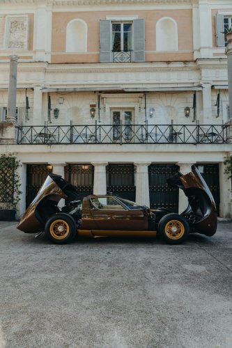 Lamborghini Spent Three Years Restoring A Miura In A Color That Shouldn’t Work, And It Does