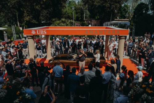 Lamborghini Spent Three Years Restoring A Miura In A Color That Shouldn’t Work, And It Does