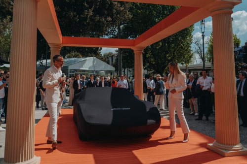 Lamborghini Spent Three Years Restoring A Miura In A Color That Shouldn’t Work, And It Does