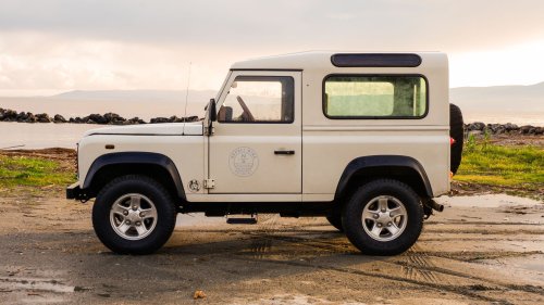 A 2003 Land Rover Defender 90 Makes 120 HP And Somehow Made Me Want To Keep The Keys