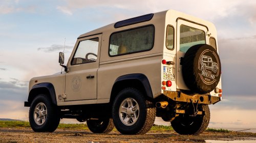 A 2003 Land Rover Defender 90 Makes 120 HP And Somehow Made Me Want To Keep The Keys