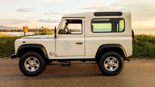 A 2003 Land Rover Defender 90 Makes 120 HP And Somehow Made Me Want To Keep The Keys