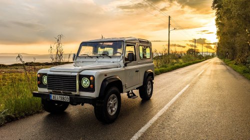 A 2003 Land Rover Defender 90 Makes 120 HP And Somehow Made Me Want To Keep The Keys