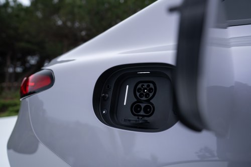 Mercedes’ Electric C-Class Is The BMW i3’s Neue Nightmare