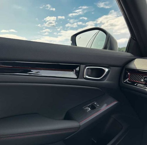 Mitsuoka’s $56k M55 RS Is A Manual Honda Civic Dressed Like A Muscle Car