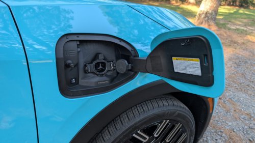 Nissan Warns 51 Leaf Owners To Stop Using Their EVs Right Now