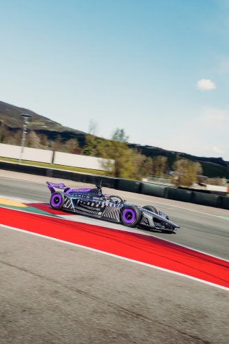 Porsche, Porsche’s GEN4 Formula E Car Is Chasing Championship Glory