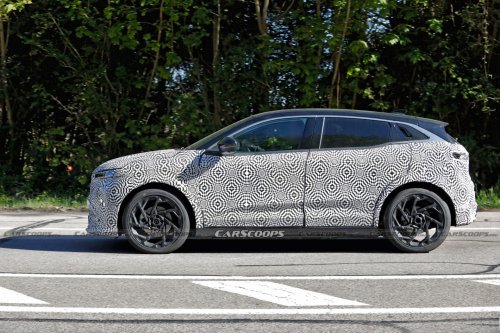 Renault’s Struggling Electric Crossover Is Getting A Second Chance