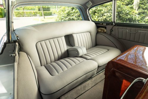 A Chinese Automaker Patented An In-Car Toilet That Slides Out And Disappears When You’re Done