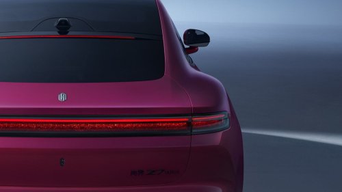 Porsche Charges $134K For The Taycan, SAIC Charges $32K For This