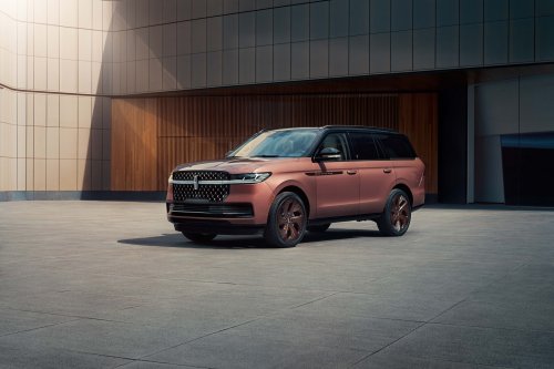 Lincoln Gave Serena Williams A Navigator Money Cannot Buy