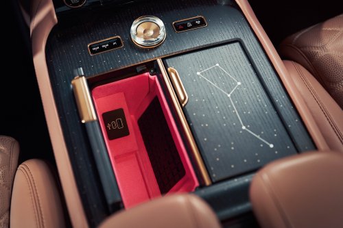 Lincoln Gave Serena Williams A Navigator Money Cannot Buy