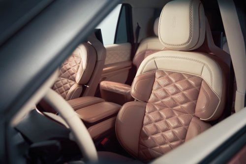 Lincoln Gave Serena Williams A Navigator Money Cannot Buy