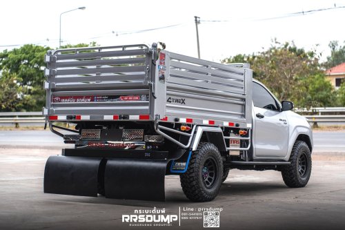 Toyota, Toyota Hilux, Toyota’s Hilux Just Became A Self-Loading Dump Truck That Carries 11,000 Lbs