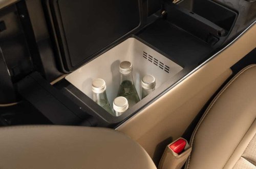 Toyota’s bZ7 Is Bigger Than A Model S And Cheaper Than A Model 3. China Ordered 3,100 In An Hour